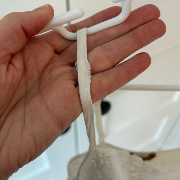 Hive and Honey White gauze sundress - Picture 4 of 5